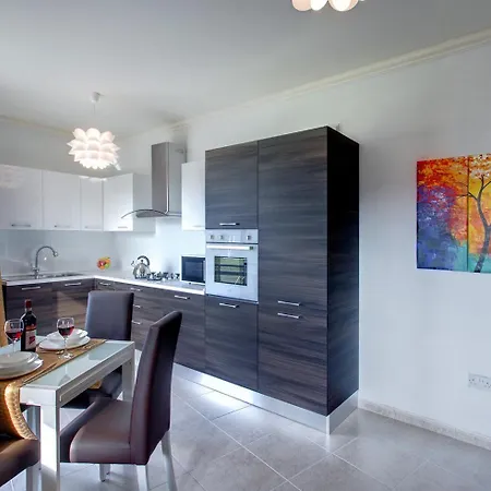 Cozy In St. Paul's Bay